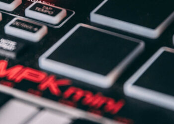 AKAI MPK mini MK3 – Nová generace oblíbené řady keyboardů
